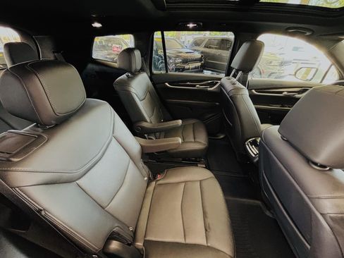 Used 2024 Cadillac XT6 Premium Luxury w/ LPO, Floor Liner Package AWD/4WD image 35