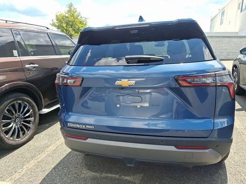 Used 2025 Chevrolet Equinox LT w/ Convenience Package II AWD/4WD image 5