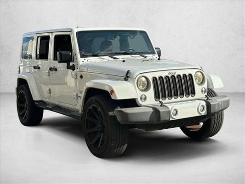 Used 2016 Jeep Wrangler Unlimited Sahara w/ Connectivity Group image 3