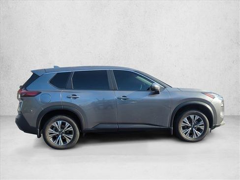 Used 2023 Nissan Rogue SV image 4