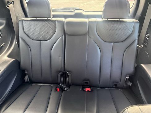 Used 2025 Hyundai Palisade SEL FWD image 27