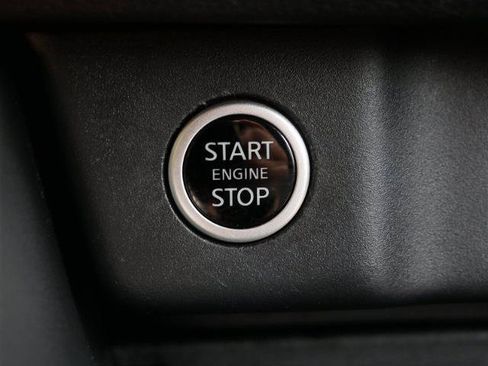 Certified 2023 Nissan Rogue SV AWD/4WD image 19