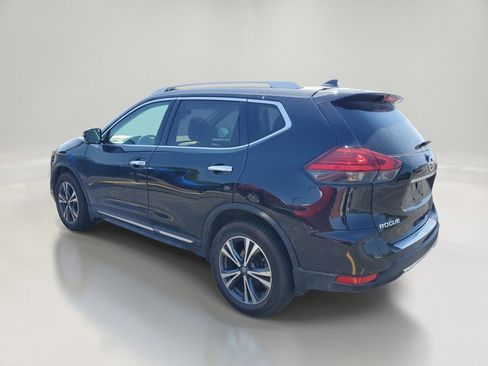 Used 2017 Nissan Rogue SL w/ SL Premium Package AWD/4WD image 3