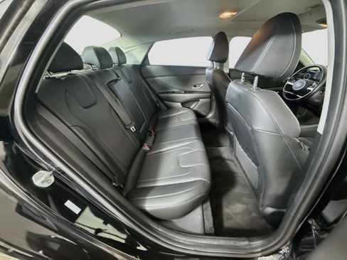 Used 2023 Hyundai Elantra Limited FWD image 27