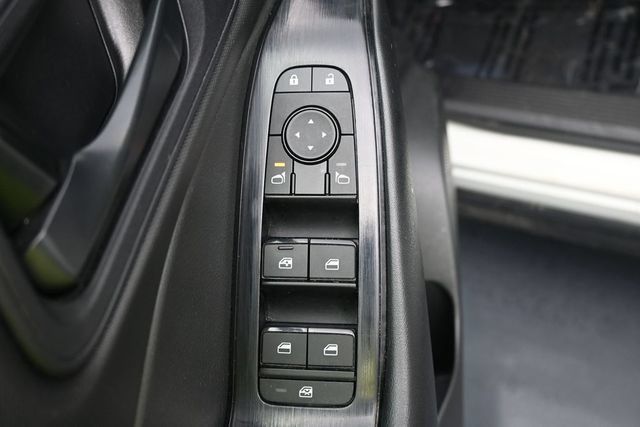Used 2024 Nissan Rogue S AWD/4WD image 12