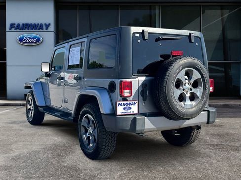 Used 2018 Jeep Wrangler Unlimited Sahara image 4