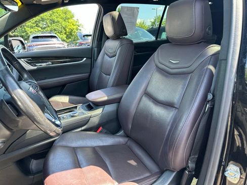 Used 2021 Cadillac XT6 Premium Luxury AWD/4WD image 48