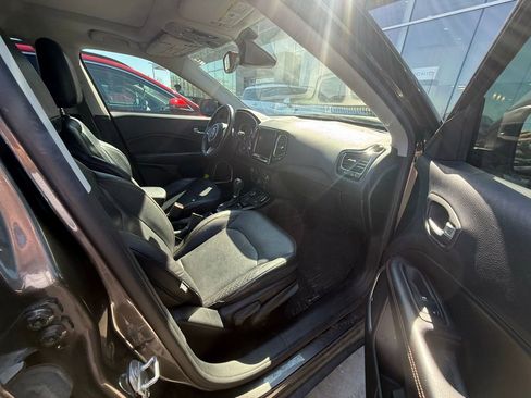 Used 2017 Jeep Compass Limited image 9