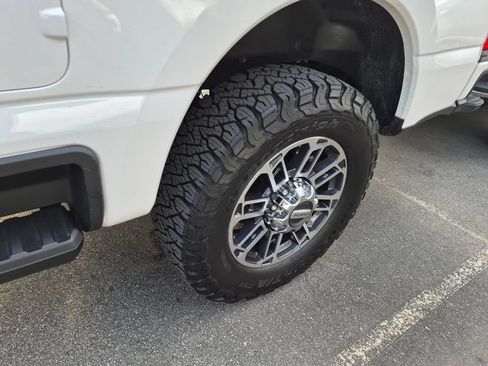 Used 2026 Ford F250 Platinum w/ Platinum Plus Package AWD/4WD image 5