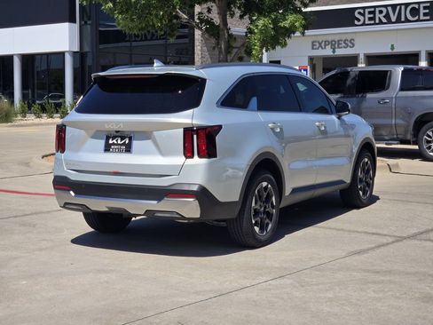 New 2026 Kia Sorento S w/ S Panoramic Sunroof Package FWD image 4