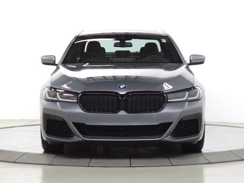 Used 2023 BMW 540i xDrive w/ M Sport Package AWD/4WD image 2