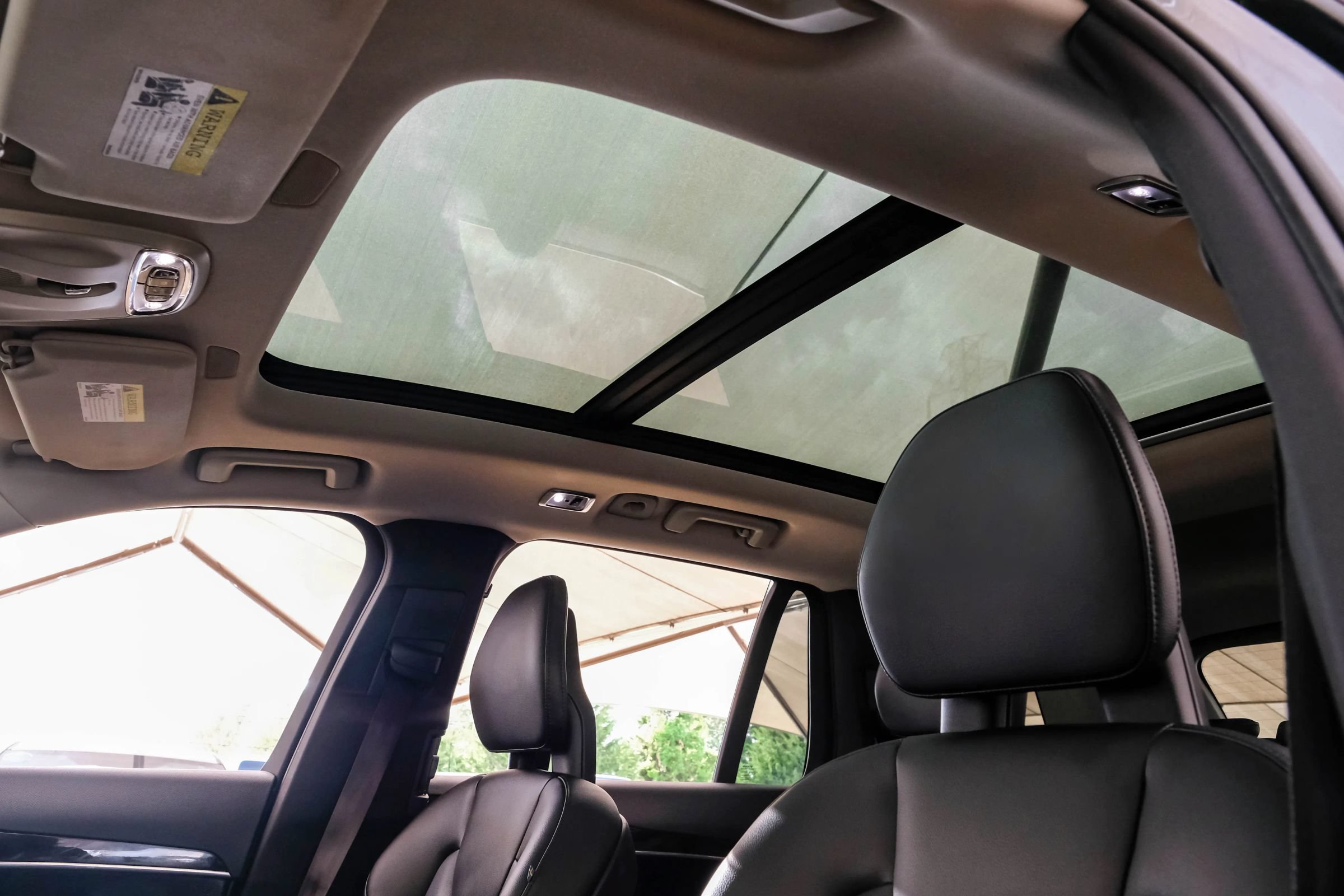 Used 2017 Volvo XC90 T5 Momentum w/ Vision Package FWD image 5