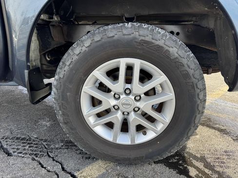 Used 2014 Nissan Frontier SV w/ SV Value Truck Package image 7