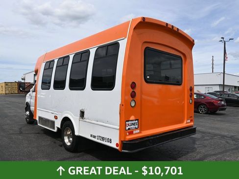 Used 2003 Ford E-450 and Econoline 450 RWD image 10