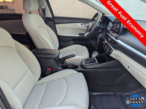 Used 2023 Kia Forte LXS image 17