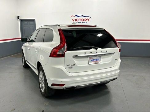 Used 2016 Volvo XC60 T5 Premier image 2
