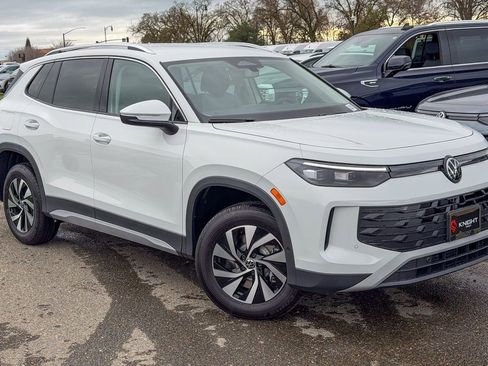 New 2026 Volkswagen Tiguan S image 3