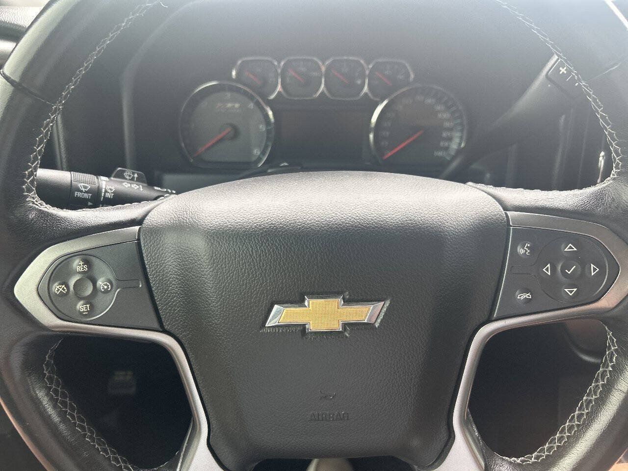 Used 2018 Chevrolet Silverado 1500 LT w/ All Star Edition AWD/4WD image 28