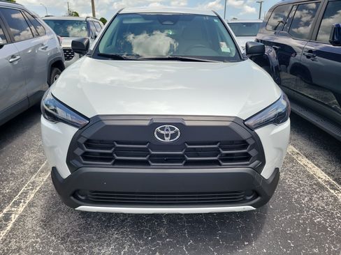 Used 2026 Toyota Corolla Cross L FWD image 2