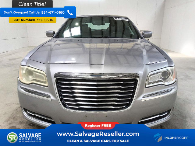 Used 2014 Chrysler 300 RWD image 7