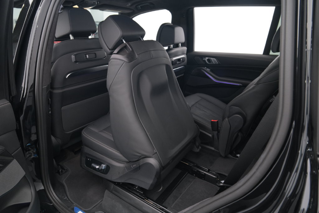 Used 2025 BMW X7 M60i w/ Executive Package AWD/4WD image 24