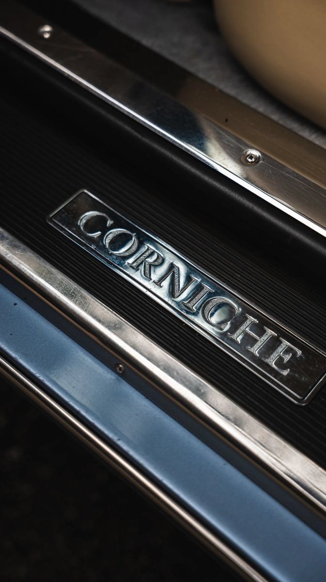 Used 2000 Rolls-Royce Corniche RWD image 12