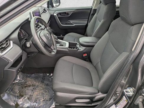 Used 2024 Toyota RAV4 LE image 17
