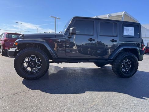 Used 2017 Jeep Wrangler Unlimited Sahara w/ Connectivity Group image 2