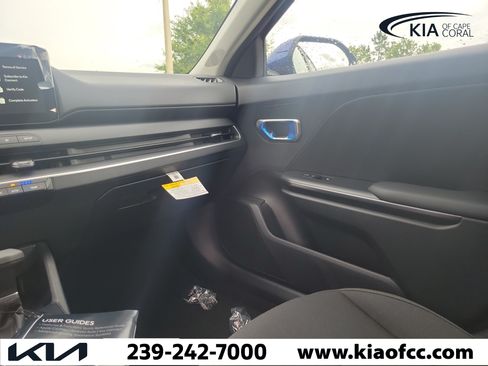 New 2026 Kia K4 FWD image 17