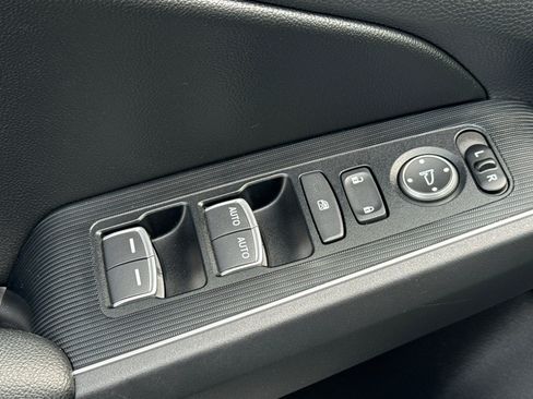 Used 2022 Honda Civic Touring image 13