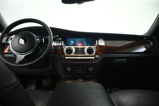 Used 2013 Rolls-Royce Ghost RWD image 42