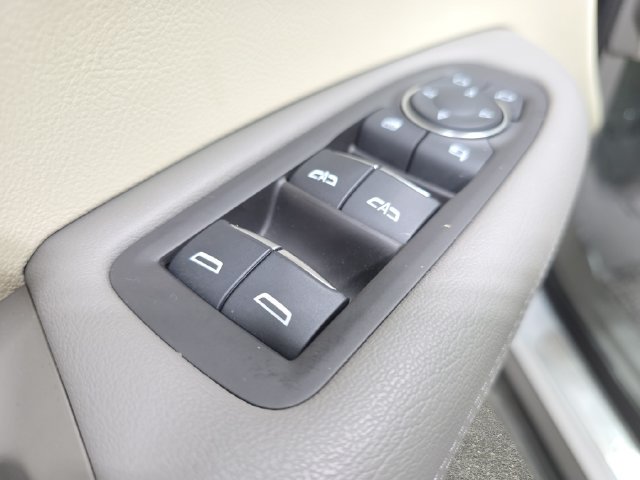 Used 2024 Cadillac XT6 Premium Luxury w/ LPO, Floor Liner Package AWD/4WD image 24