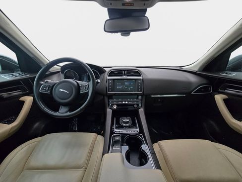 Used 2017 Jaguar F-PACE Prestige AWD/4WD image 10