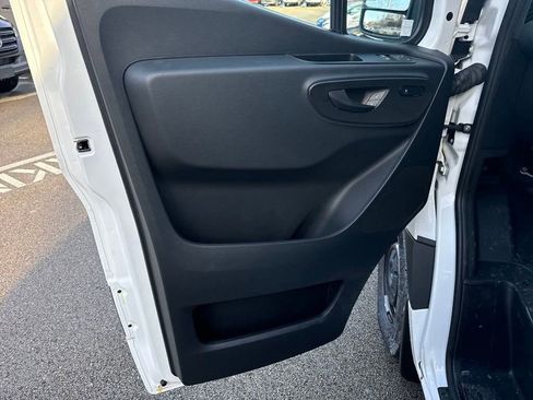 Used 2024 Mercedes-Benz Sprinter 3500 image 10