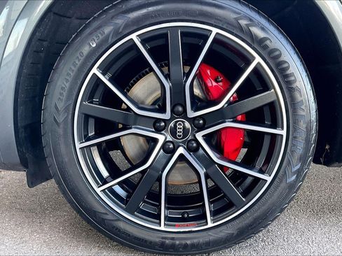 Used 2021 Audi SQ5 Premium Plus w/ Premium Plus Package image 24