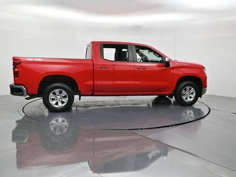Used 2025 Chevrolet Silverado 1500 LT AWD/4WD image 2