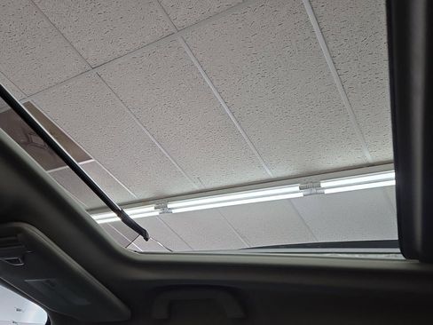 Used 2019 Subaru Forester Limited w/ Popular Package #3 image 8