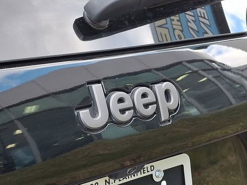 Used 2022 Jeep Cherokee Trailhawk image 31