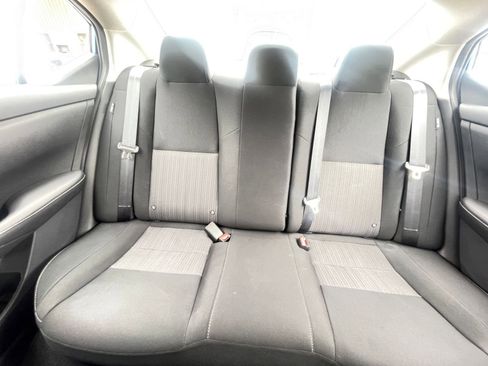 Used 2025 Nissan Sentra SV FWD image 33