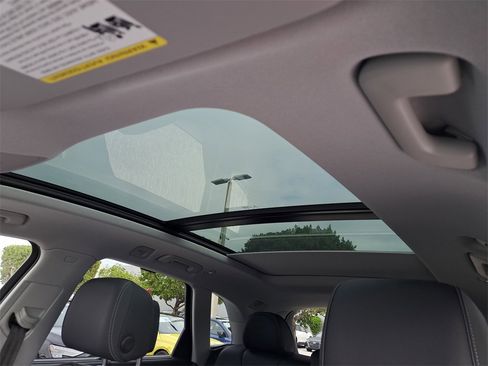 Certified 2023 Audi Q5 2.0T Prestige image 16