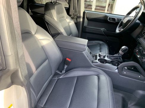 Used 2025 Ford Bronco Badlands AWD/4WD image 11