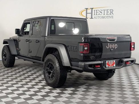 Used 2025 Jeep Gladiator Rubicon w/ Steel Bumper Group AWD/4WD image 5
