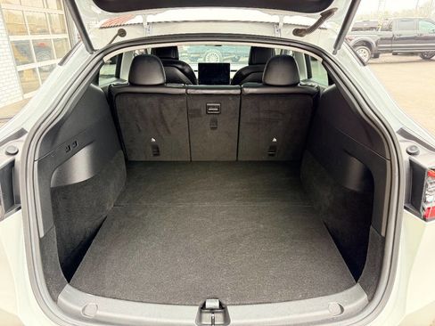 Used 2022 Tesla Model Y Long Range image 30