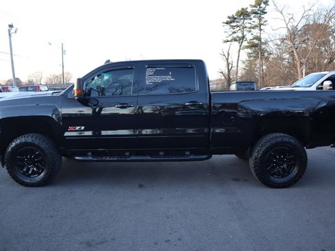 Used 2018 Chevrolet Silverado 2500 LT w/ Midnight Edition image 6