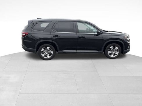 Used 2025 Honda Pilot EX-L image 12