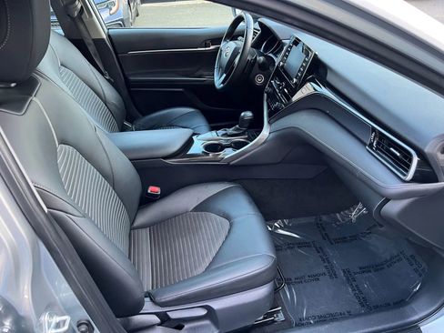 Used 2023 Toyota Camry SE image 8
