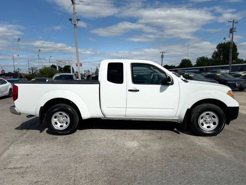Used 2018 Nissan Frontier S RWD image 3