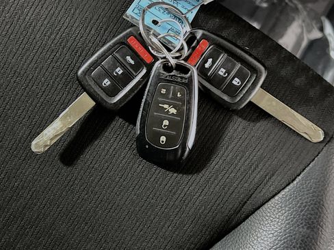 Used 2016 Honda Accord Sport image 35