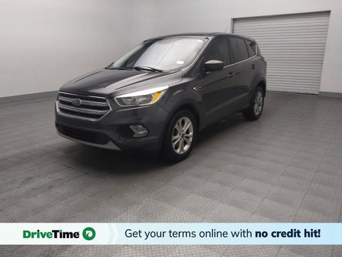 Used 2017 Ford Escape SE FWD image 1
