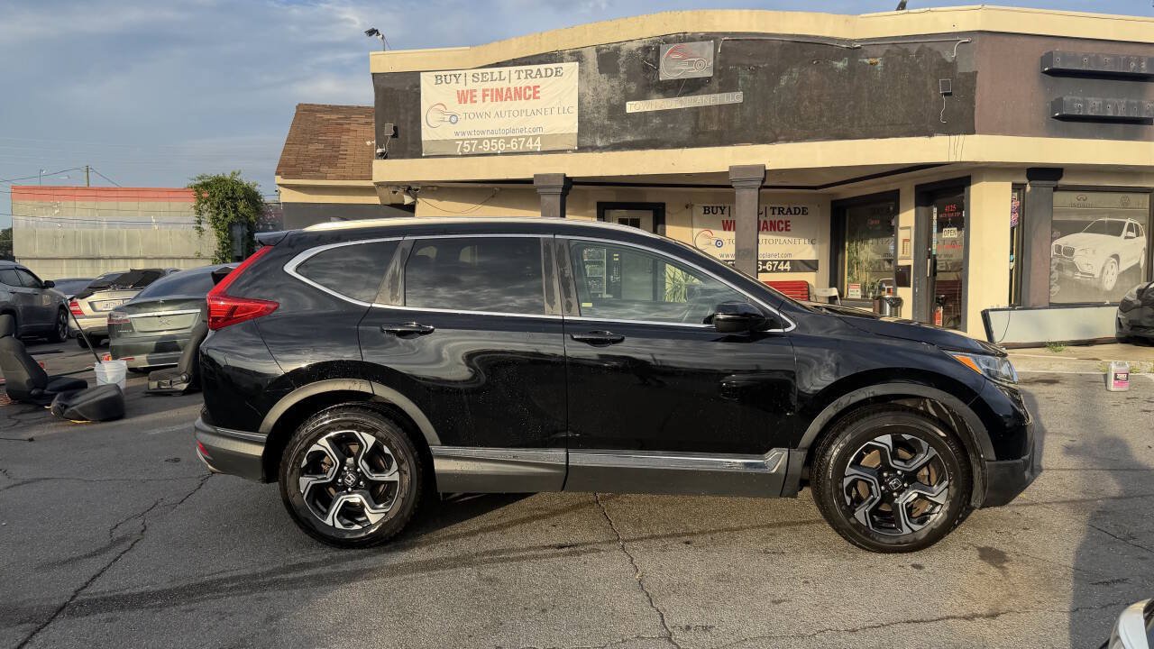Used 2018 Honda CR-V Touring image 4